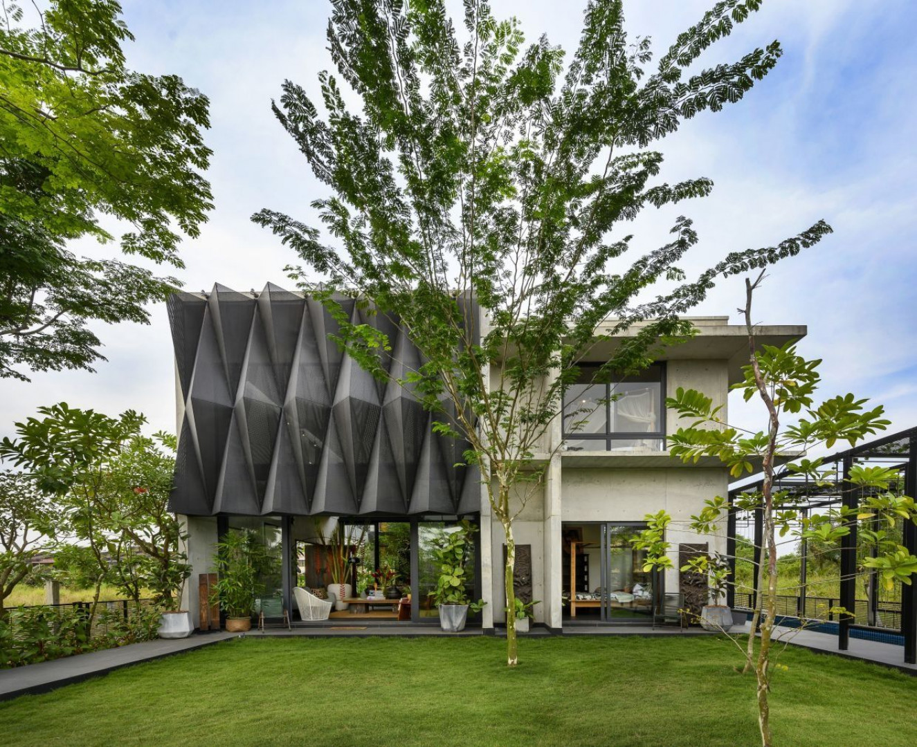 Kuching Sarawak - S-MM2H program scenery